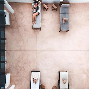 4* Hotel Zendero
